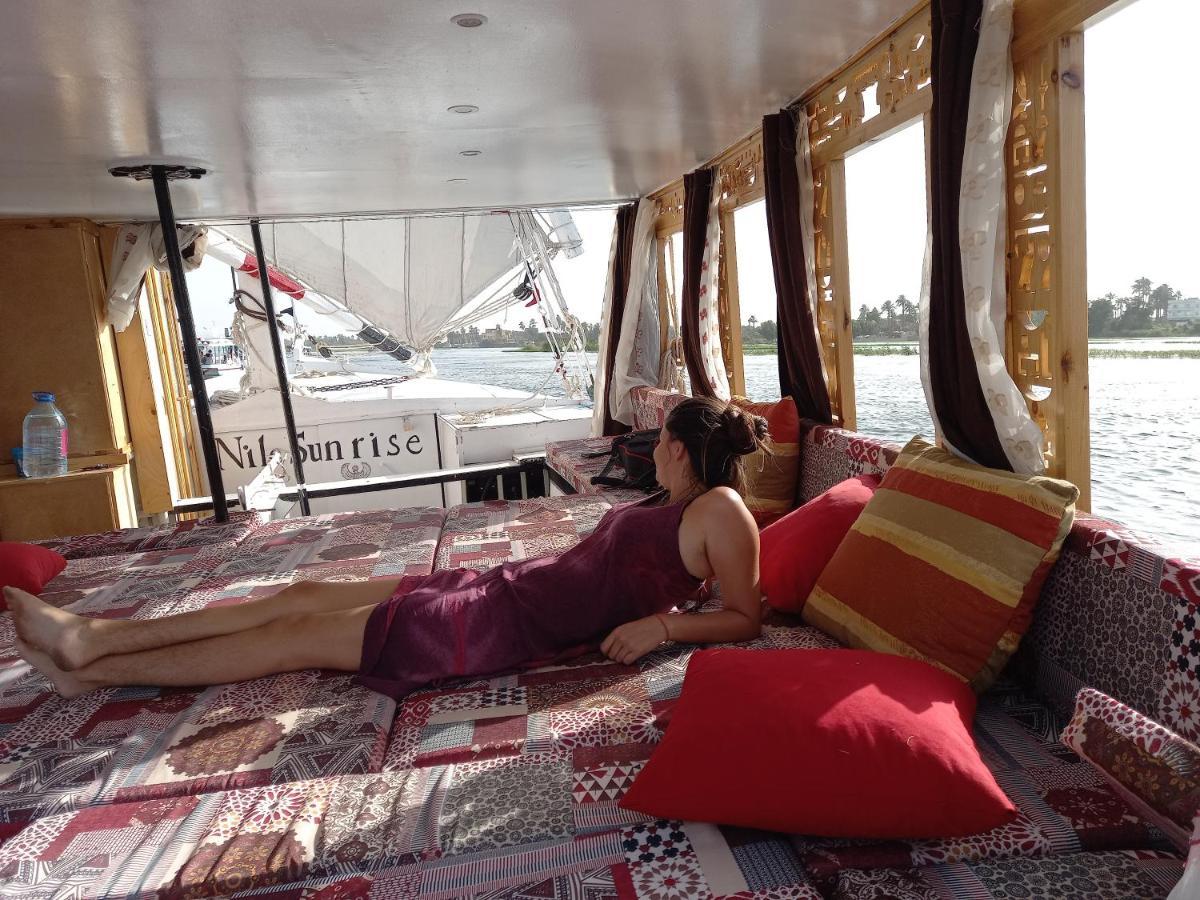 Nile Sunrise Felucca Boat Private Rental Luxor Eksteriør bilde