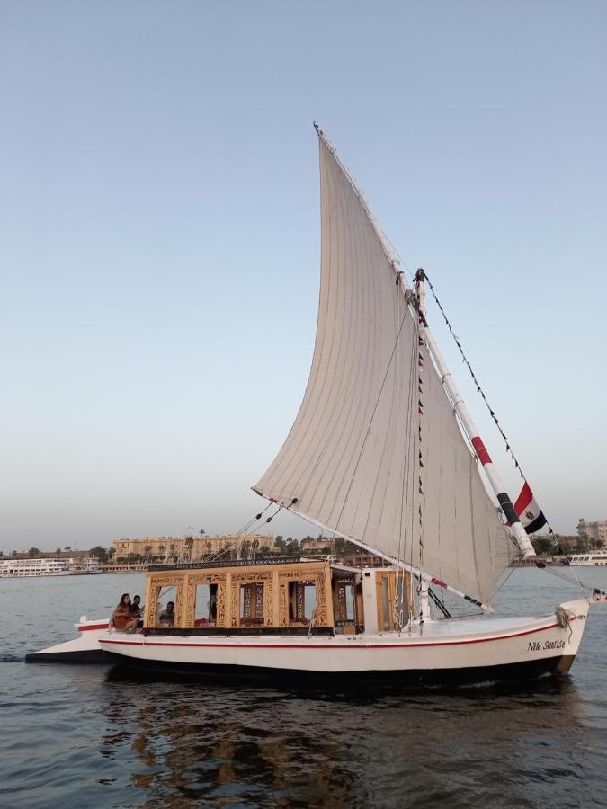 Nile Sunrise Felucca Boat Private Rental Luxor Eksteriør bilde