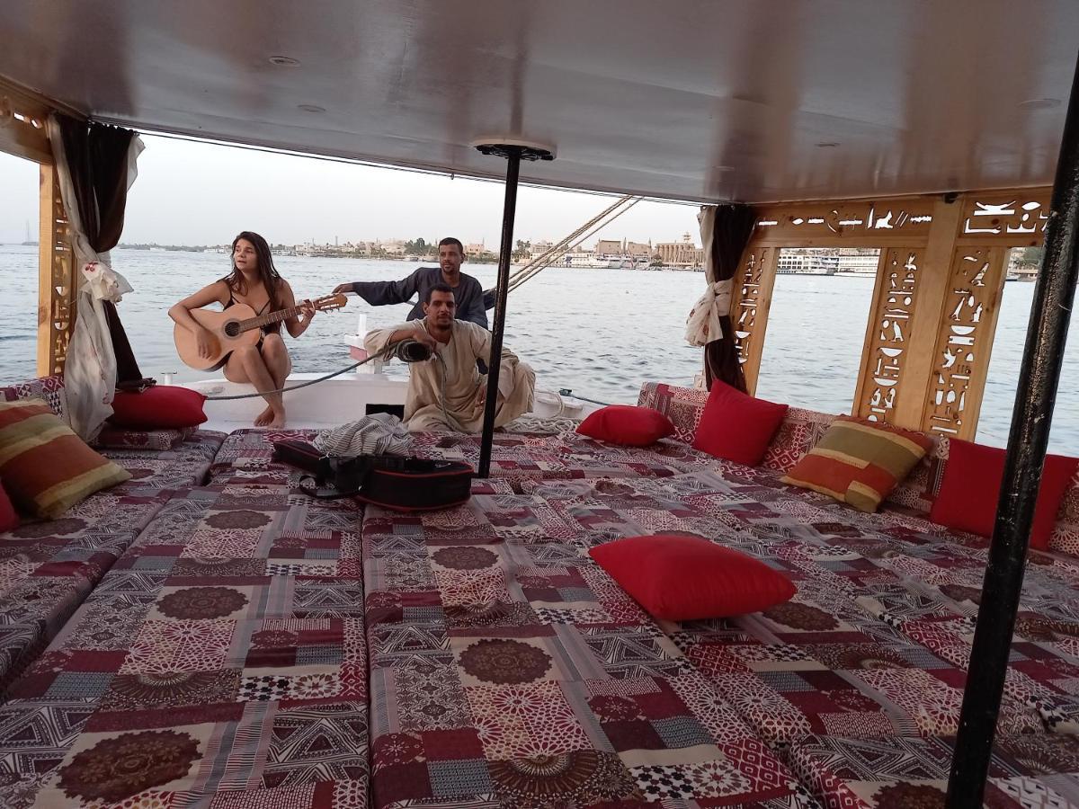 Nile Sunrise Felucca Boat Private Rental Luxor Eksteriør bilde