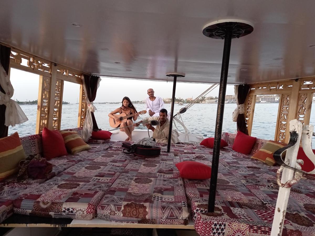Nile Sunrise Felucca Boat Private Rental Luxor Eksteriør bilde