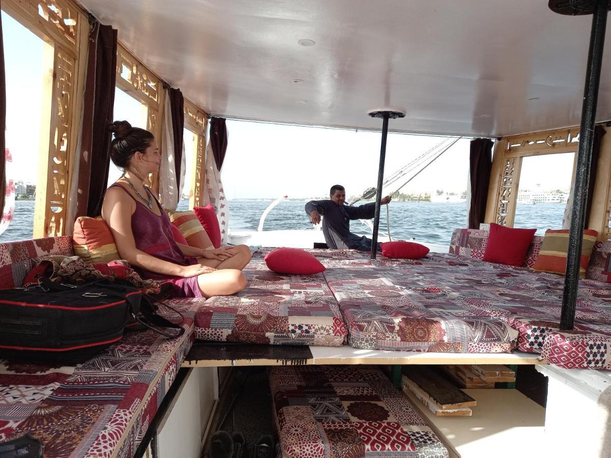 Nile Sunrise Felucca Boat Private Rental Luxor Eksteriør bilde