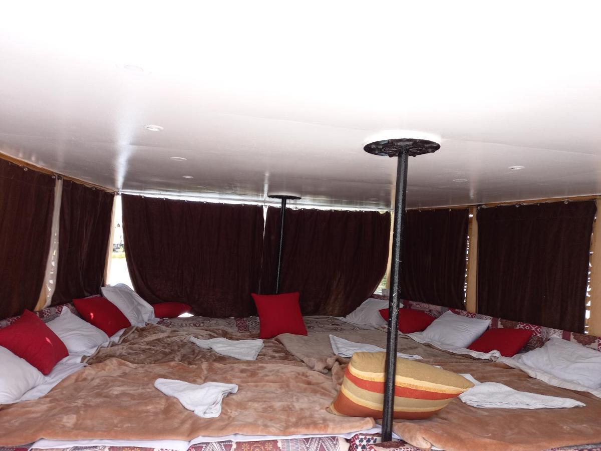 Nile Sunrise Felucca Boat Private Rental Luxor Eksteriør bilde