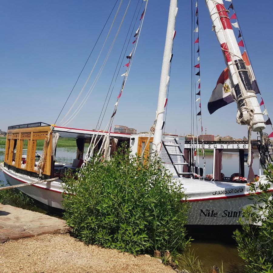 Nile Sunrise Felucca Boat Private Rental Luxor Eksteriør bilde