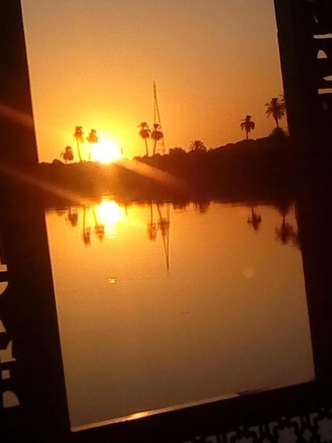 Nile Sunrise Felucca Boat Private Rental Luxor Eksteriør bilde