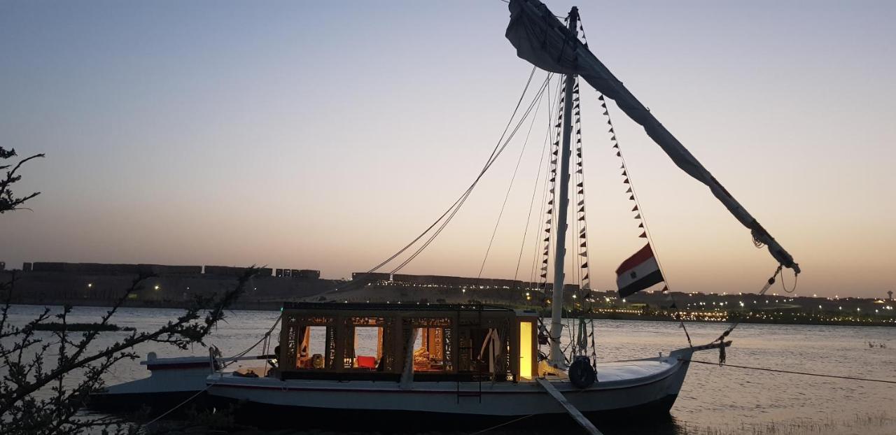 Nile Sunrise Felucca Boat Private Rental Luxor Eksteriør bilde