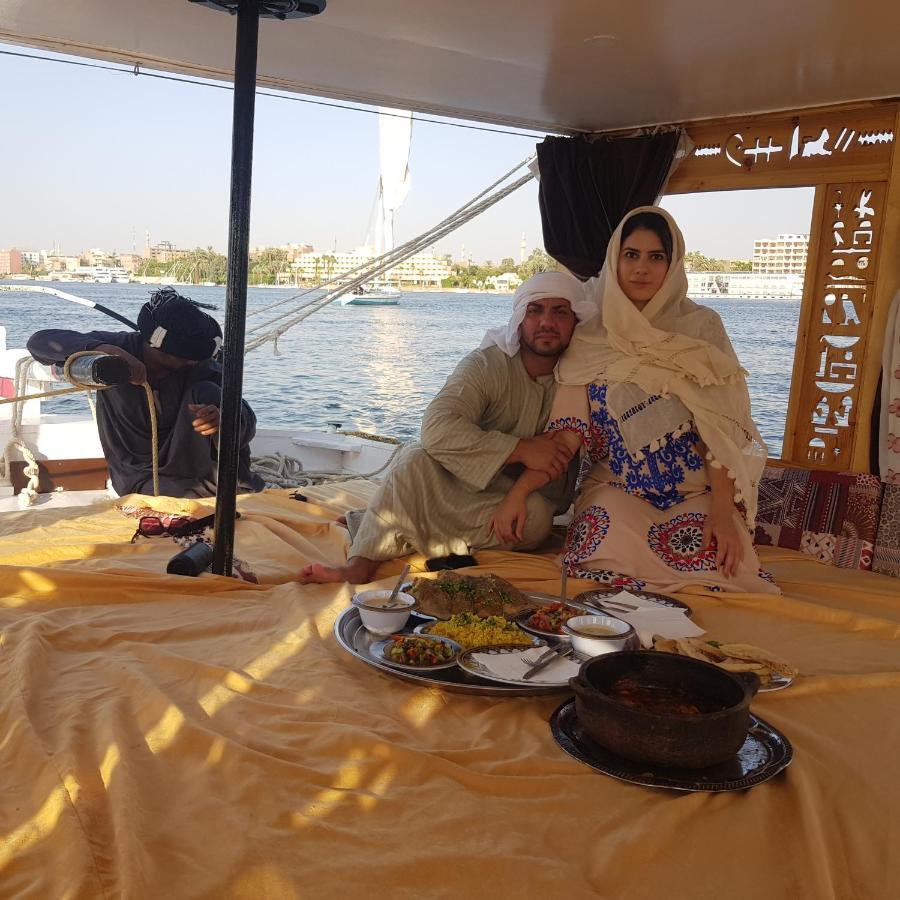 Nile Sunrise Felucca Boat Private Rental Luxor Eksteriør bilde
