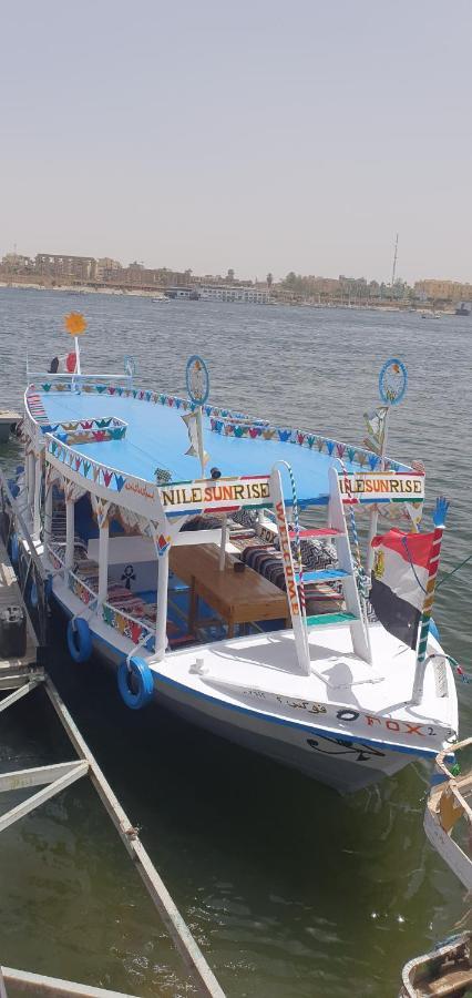 Nile Sunrise Felucca Boat Private Rental Luxor Eksteriør bilde