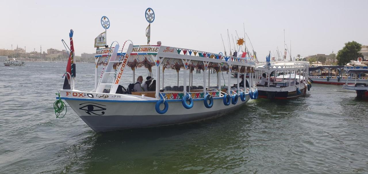 Nile Sunrise Felucca Boat Private Rental Luxor Eksteriør bilde